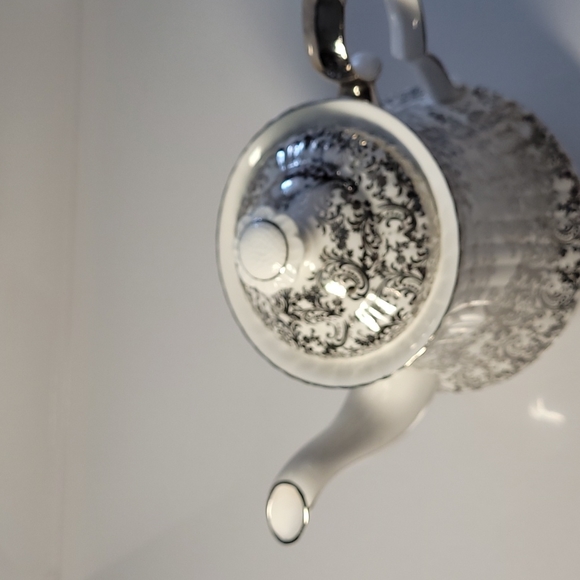 Royal windsor teapots 25th anniversary - Picture 3 of 7